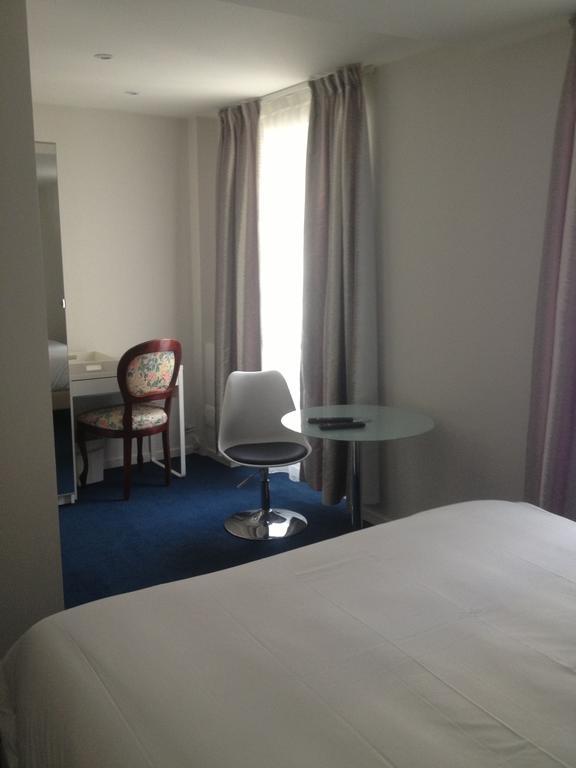 Hotel Savoy Paris Quarto foto